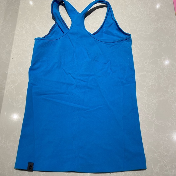 Ivivva tank - Picture 3 of 4